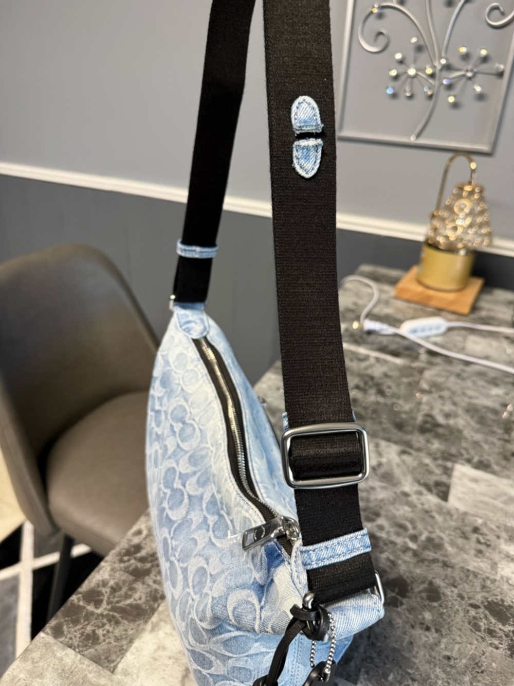 Coach CDY53 Small Finn Crossbody In Loved Signature Denim *read description* - Picture 8 of 9